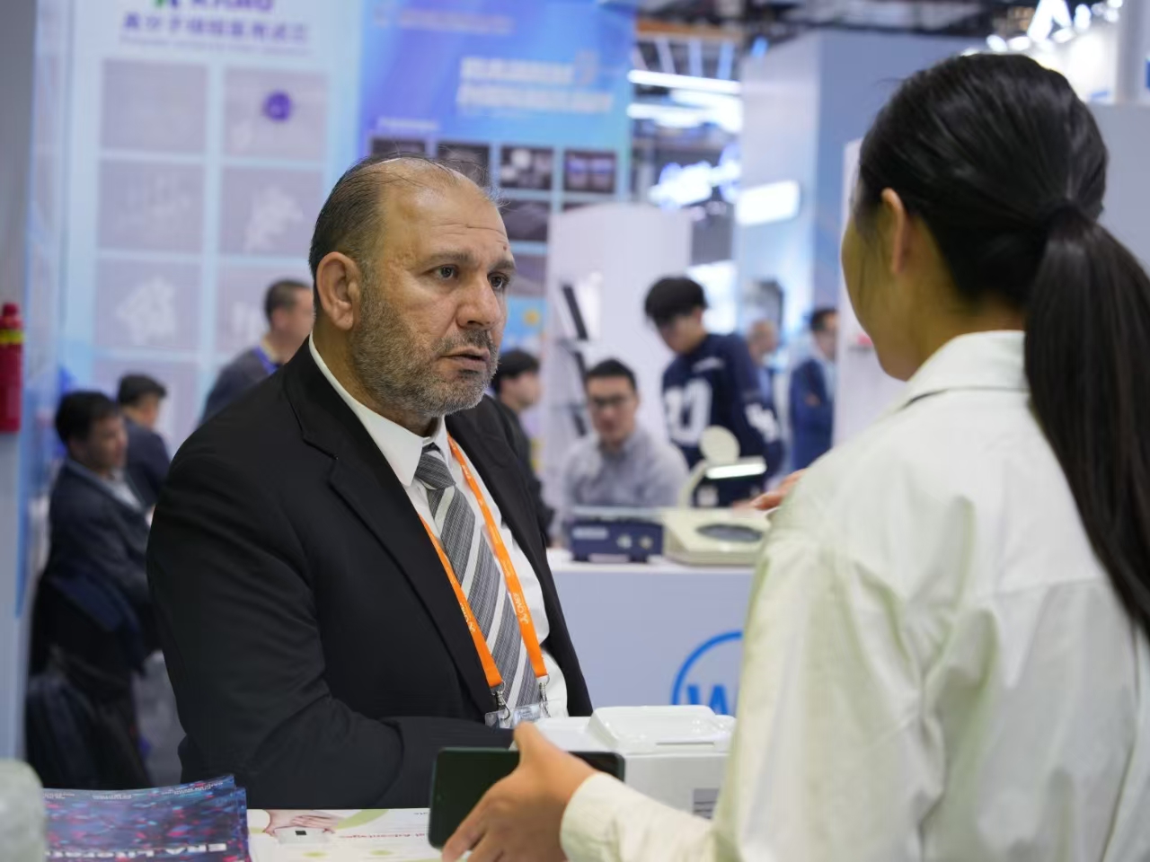 Wonderful Moments at CMEF: The Blossoming of Medical Device Technology and the Joint Depiction of an Innovative Landscape